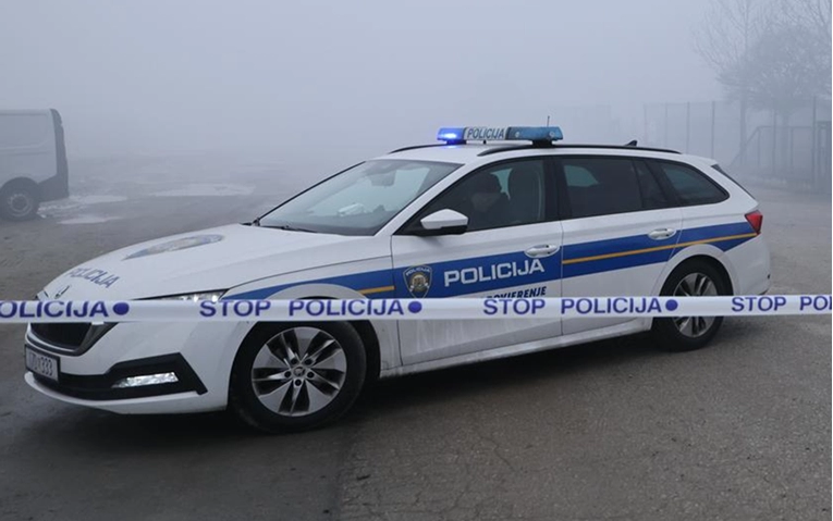 Ubio ženu u kući pa sebe u obližnjoj klijeti